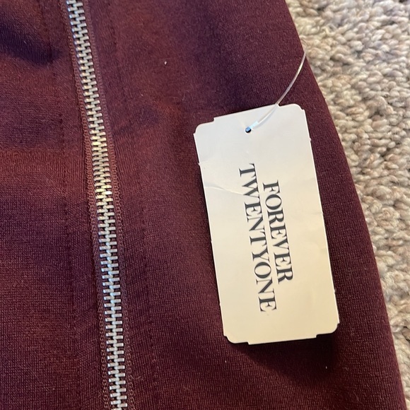 Forever 21 Maroon Skirt - Picture 3 of 4